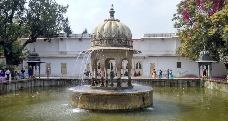 Saheliyon ki Bari Saheliyon ki Bari
